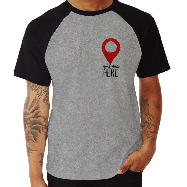 Camiseta Raglan You Are Here - Cinza/Preto